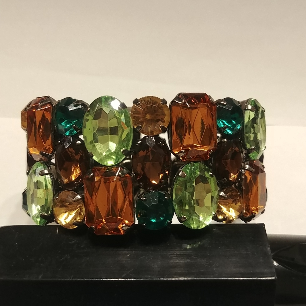 GORGEOUS Multi Colored Rhinestone Stretch Bracelet - Picture 2 of 4